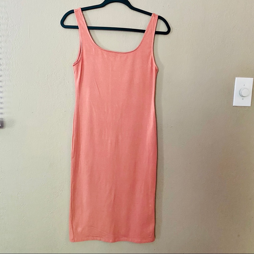 Body con solid midi dress with rear middle slit